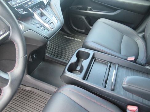 Used 2024 Honda Odyssey Sport image 16