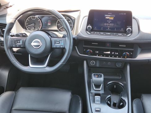 Used 2023 Nissan Rogue SV w/ SV Premium B Package FWD image 30