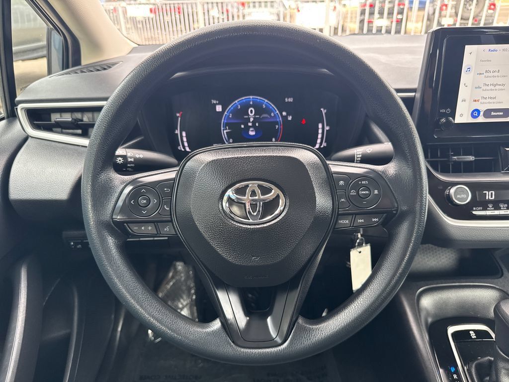 Used 2026 Toyota Corolla LE FWD image 21