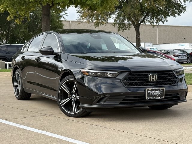 Used 2025 Honda Accord Sport image 2
