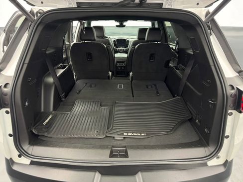 Used 2023 Chevrolet Traverse RS AWD/4WD image 50