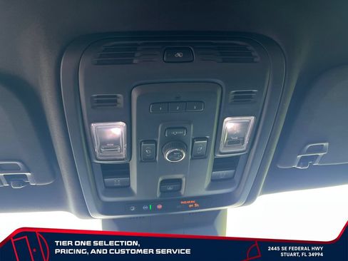 Used 2024 Cadillac Escalade ESV Premium Luxury AWD/4WD image 27