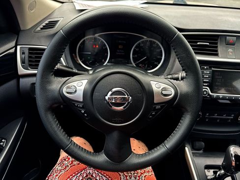 Used 2016 Nissan Sentra SV FWD image 14