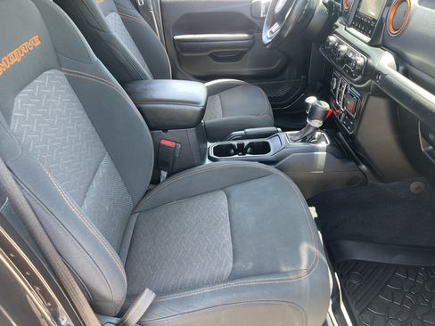 Used 2021 Jeep Gladiator Mojave AWD/4WD image 10