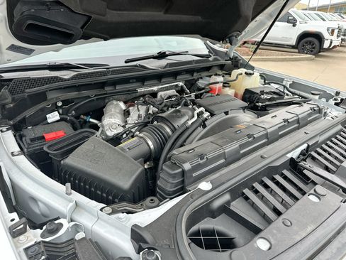 Used 2024 GMC Sierra 2500 AT4 w/ AT4 Premium Plus Package AWD/4WD image 28