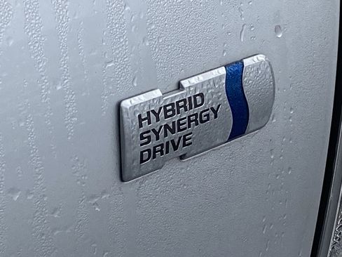 Used 2014 Toyota Prius C One image 5