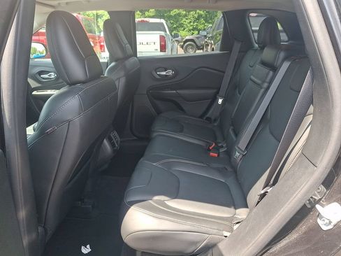 Used 2016 Jeep Cherokee Limited AWD/4WD image 11