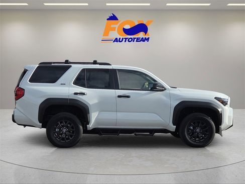 New 2026 Toyota 4Runner SR5 image 6