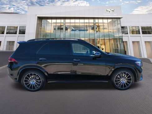 Used 2023 Mercedes-Benz GLE 450 4MATIC w/ AMG Line Exterior image 4