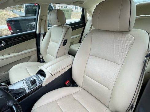 Used 2014 Hyundai Equus Signature image 17