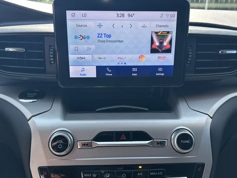 Used 2022 Ford Explorer XLT RWD image 27