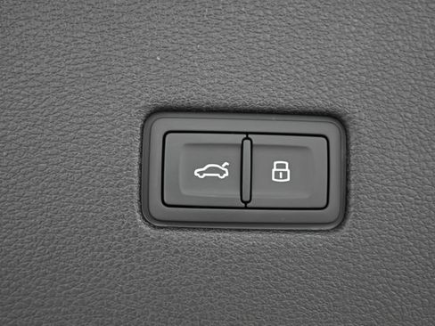 New 2026 Audi SQ8 Premium Plus AWD/4WD image 21