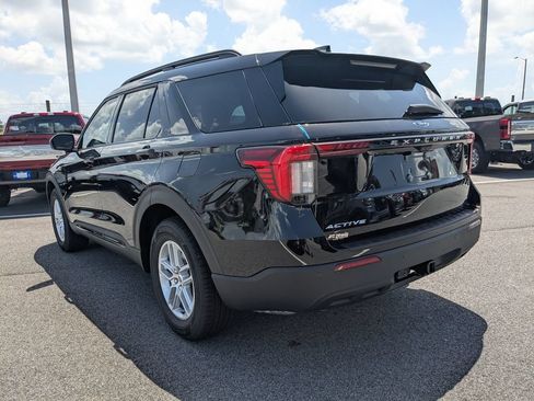 New 2026 Ford Explorer Active RWD image 6