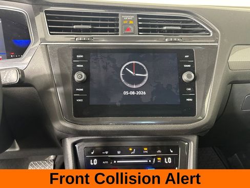 Used 2023 Volkswagen Tiguan SE w/ Panoramic Sunroof Package AWD/4WD image 14