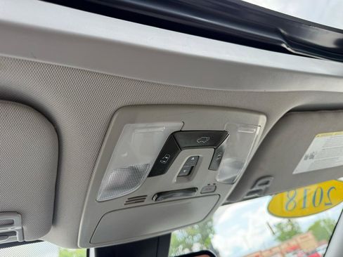 Used 2018 Toyota Sienna XLE w/ Entertainment Package FWD image 35