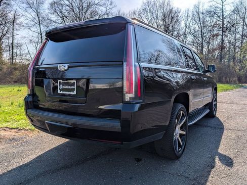 Used 2020 Cadillac Escalade ESV Luxury AWD/4WD image 5