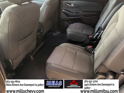 Used 2020 Chevrolet Traverse LT image 11