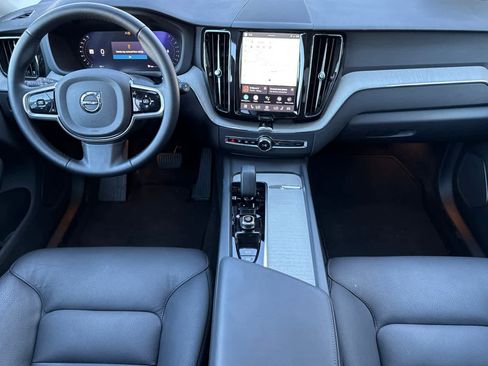 Used 2025 Volvo XC60 B5 Plus image 13