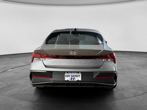 Certified 2024 Hyundai Elantra SEL image 7