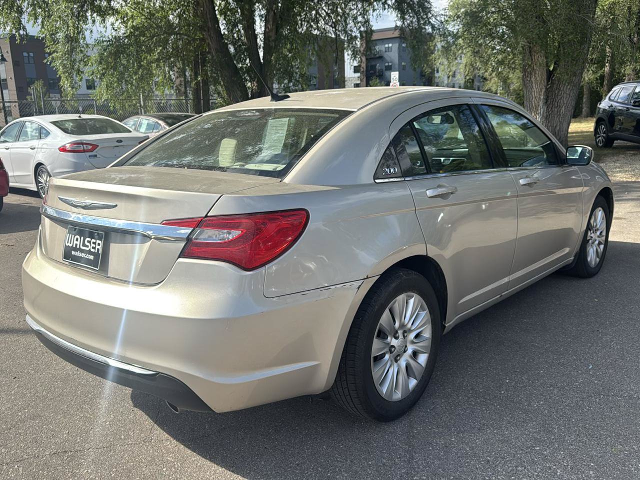 Used 2014 Chrysler 200 LX FWD image 5