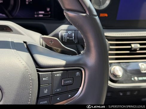 Used 2023 Lexus LS 500h AWD w/ Luxury Package image 15