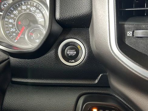 Used 2019 RAM 1500 Big Horn AWD/4WD image 29
