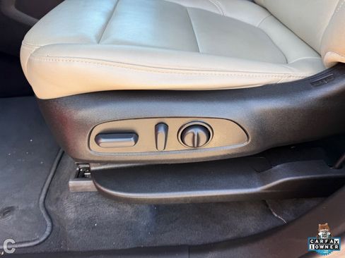Used 2023 Chevrolet Traverse LT FWD image 20