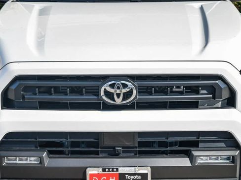 New 2025 Toyota 4Runner SR5 image 5