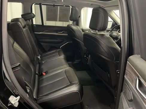 Used 2023 Jeep Grand Cherokee 4WD 4xe w/ Luxury Tech Group II image 14