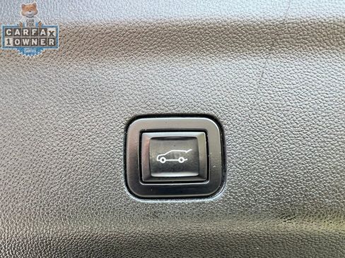 Used 2022 Chevrolet Tahoe LT w/ Luxury Package AWD/4WD image 31