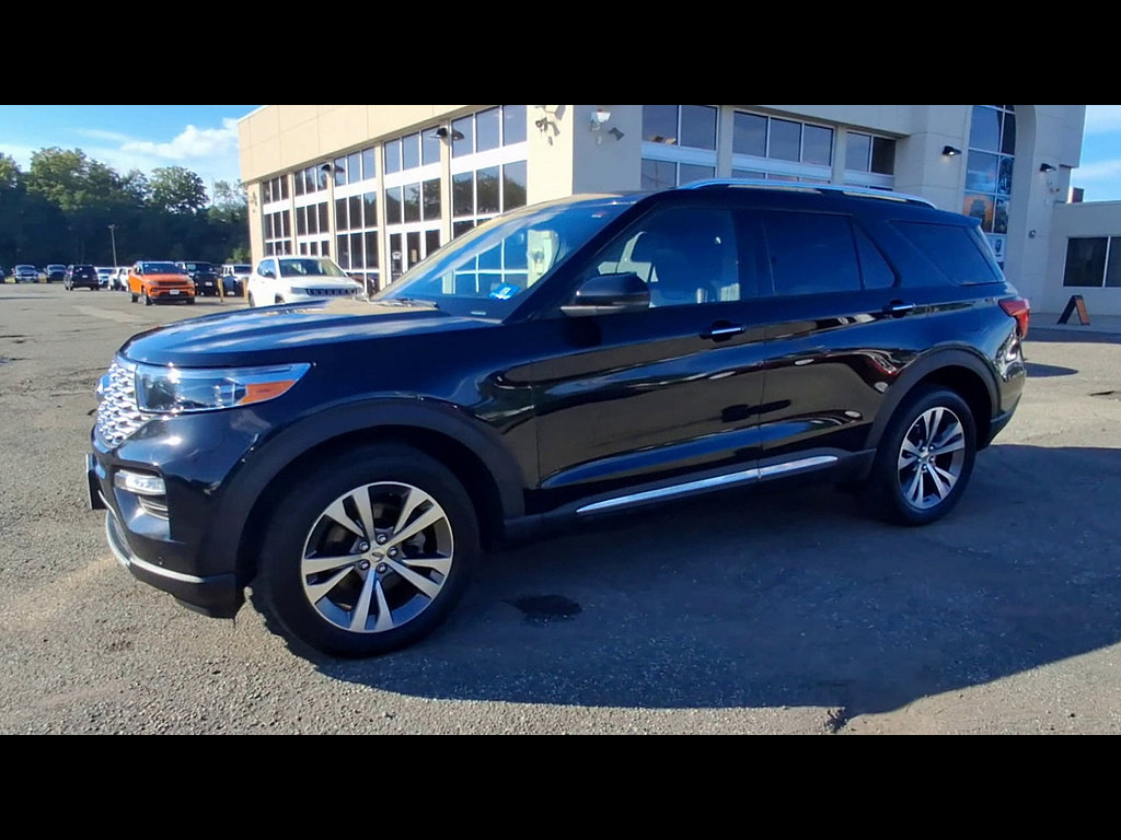 Used 2020 Ford Explorer Platinum w/ Premium Technology Package AWD/4WD image 4