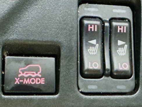 Used 2021 Subaru Crosstrek 2.0i Premium image 23