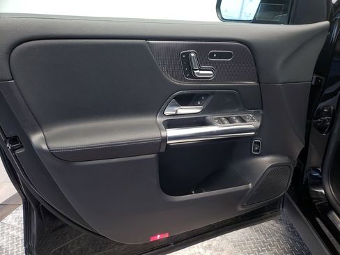 Certified 2021 Mercedes-Benz GLA 250 4MATIC image 9