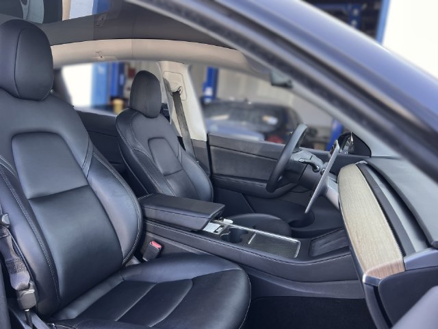 Used 2021 Tesla Model Y 2WD image 31