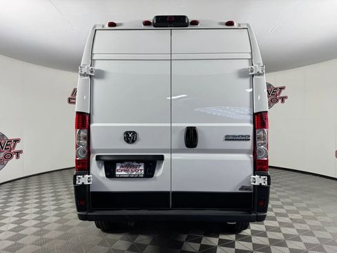 Used 2025 RAM ProMaster 2500 w/ Convenience Group FWD image 6