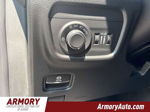 New 2025 Jeep Grand Cherokee L Laredo w/ Luxury Tech Group I image 10