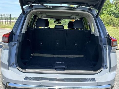 Certified 2025 Nissan Rogue Platinum w/ Platinum Premium Package AWD/4WD image 20
