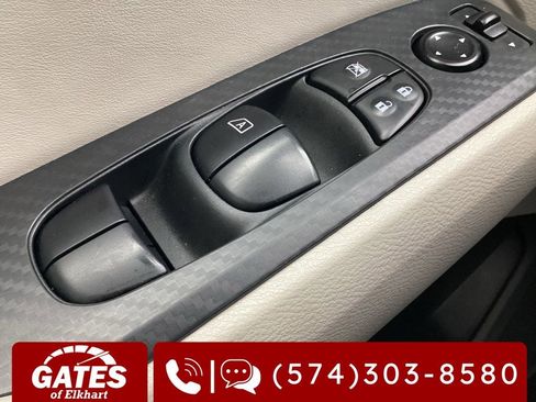 Used 2025 Nissan Altima 2.5 SV FWD image 21