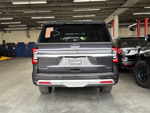 Used 2024 Ford Expedition Max Platinum AWD/4WD image 4