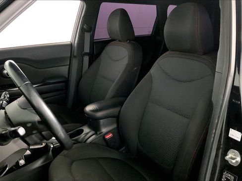 Used 2015 Kia Soul + FWD image 22