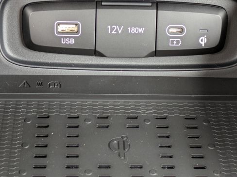 New 2026 Hyundai Venue SEL FWD image 24