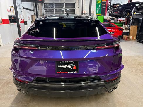 Used 2023 Lamborghini Urus Performante image 7