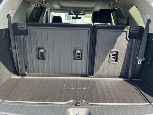 New 2026 Nissan Pathfinder Platinum w/ Cargo Package AWD/4WD image 5