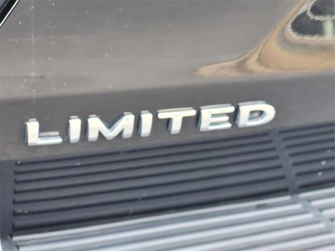 Used 2021 Ford Expedition Max Limited image 16