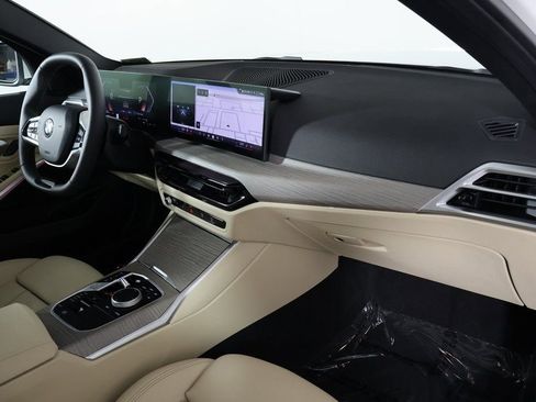 Certified 2025 BMW 330i Sedan w/ Convenience Package RWD image 9