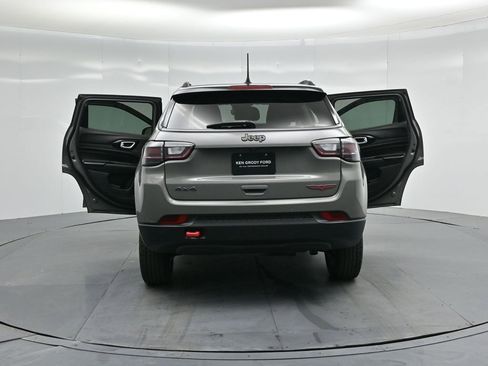 Used 2022 Jeep Compass Trailhawk w/ Trailhawk Elite Group image 29