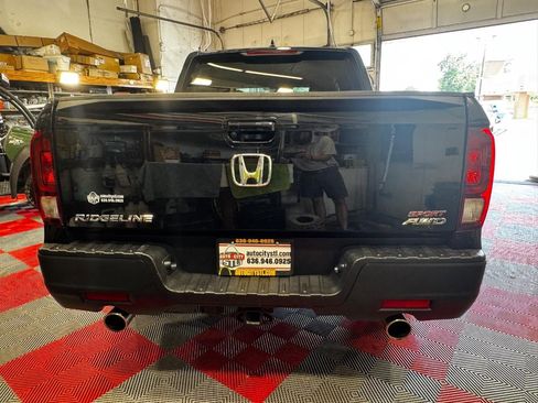 Used 2023 Honda Ridgeline Sport image 6
