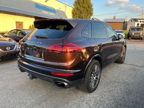Used 2017 Porsche Cayenne Platinum Edition AWD/4WD image 5