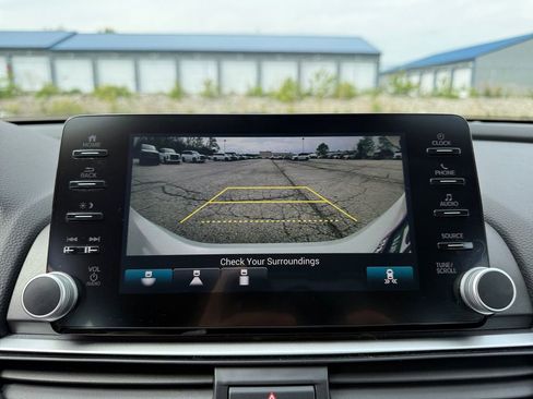 Used 2019 Honda Accord EX image 28