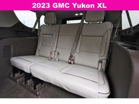 Used 2023 GMC Yukon XL Denali AWD/4WD image 13